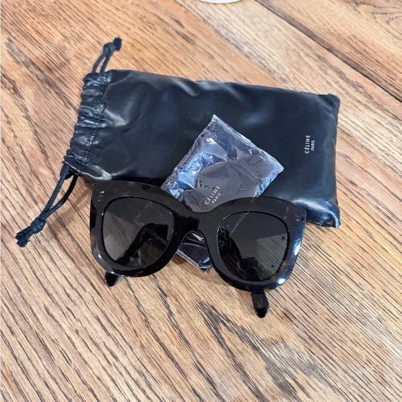 Celine Bold 3 Dots 47 mm Butterfly Sunglasses - tortoise w/ Sunglass case